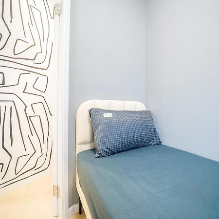 Student Accommodation - 292 Hennessy Road Гонконг Екстер'єр фото